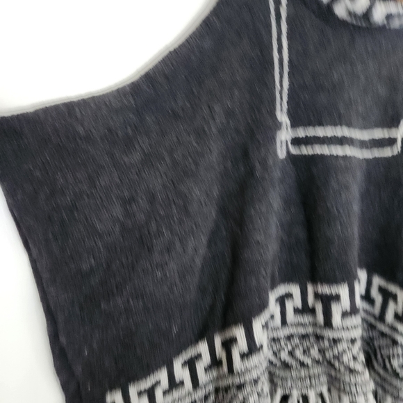 Peruvian Trading Co. Poncho Women's One Size Gray Alpaca Wool Aztec Fringe - Picture 5 of 12